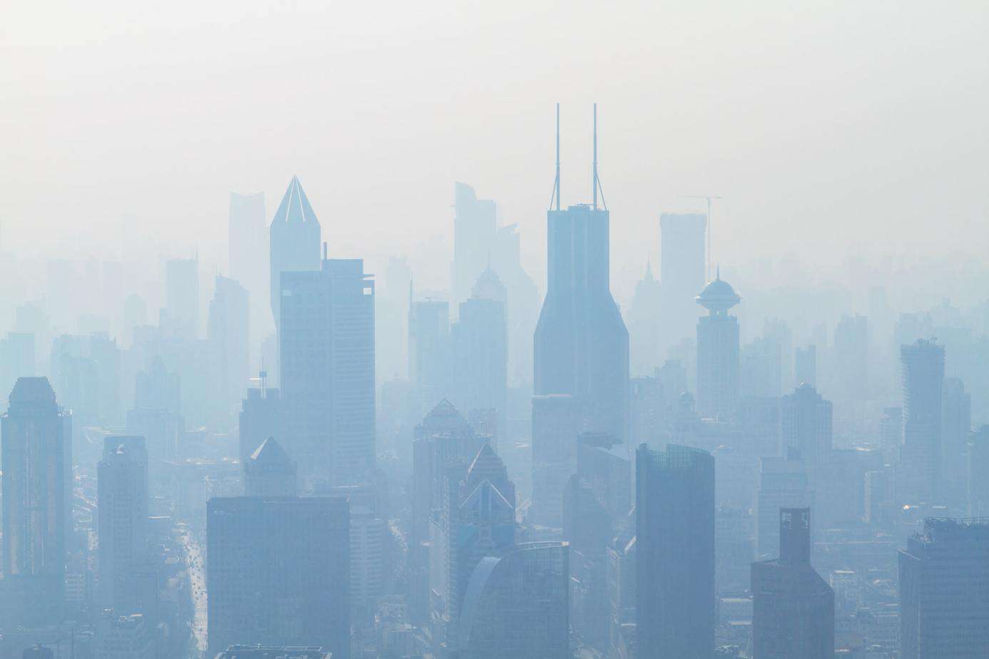 Smog – the silent polluter. How to fight it?