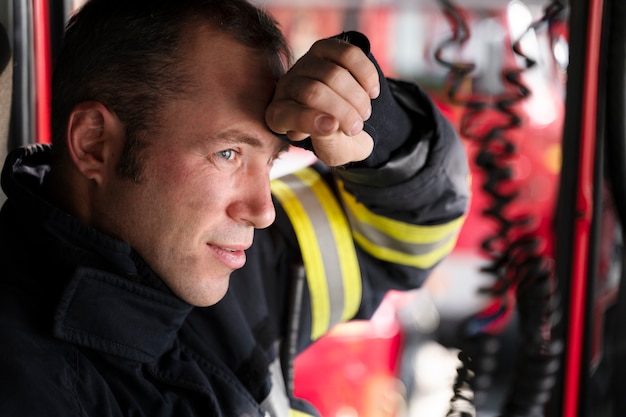 How Can We Safely Tackle Electrical Fires with Environmentally Friendly Solutions?